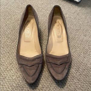 Tod's Elegant Taupe Loafers